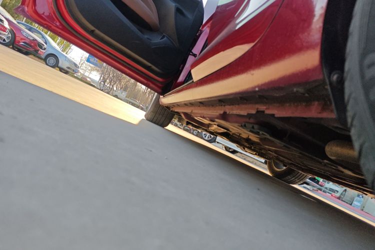 别克 君威 2017款 20T 精英型局部细节9002