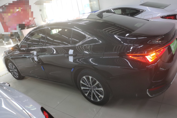 雷克萨斯ES 2025款 200 臻享版车身外观6003