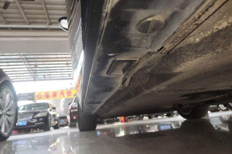 奥迪A6L 2018款 30周年年型 TFSI 进取型局部细节9002