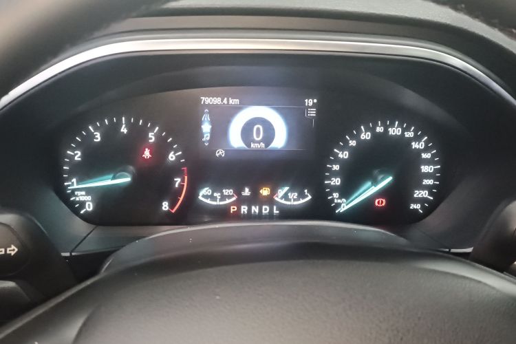 福特 福克斯 2020款 三厢 EcoBoost 180 自动锋潮型局部细节14