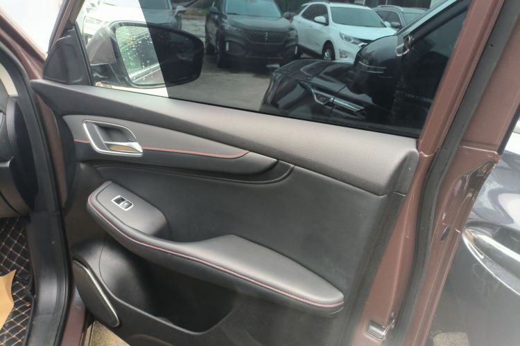 名爵 MG领航 2021款 300TGI 自动两驱燃动豪华版中控内饰7005