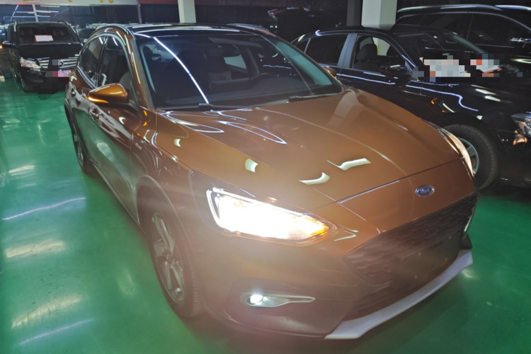 福特 福克斯Active 2020款 EcoBoost 180 自动劲潮型车身外观6002