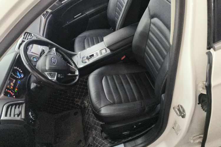 福特 蒙迪欧 2018款 EcoBoost 180 时尚型中控内饰19