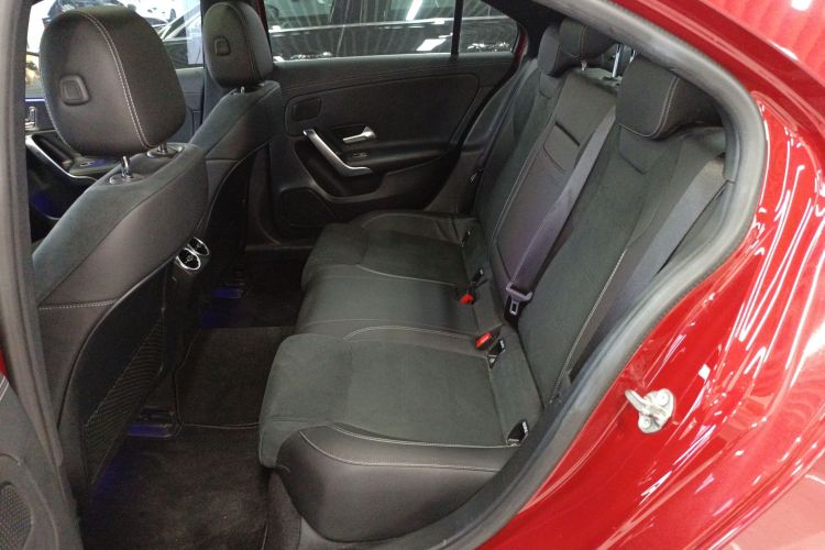 奔驰A级 2020款 A 200 L 运动轿车中控内饰21