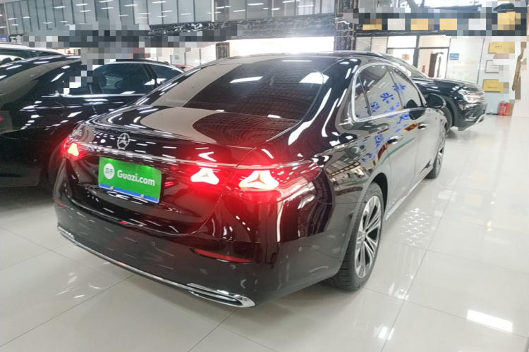 奔驰E级 2025款 改款 E 300 L 豪华型车身外观6005