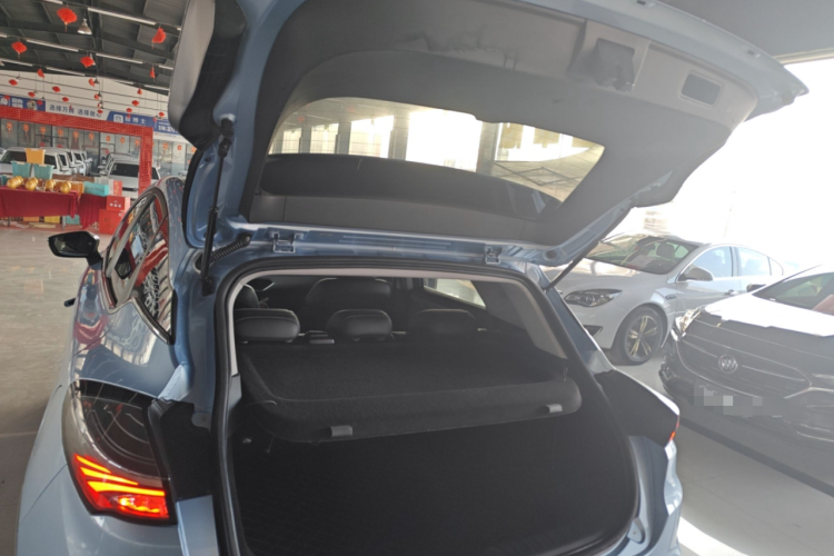 吉利几何C 2020款 优选续航版 400KM C+ Pro机舱底盘23