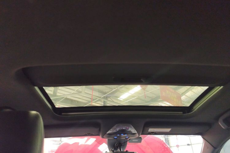 丰田C-HR 2018款 2.0L 领先天窗版 国VI局部细节22