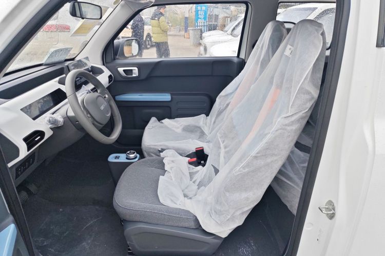 吉利银河 2024款 熊猫mini 200km 耐力熊中控内饰19