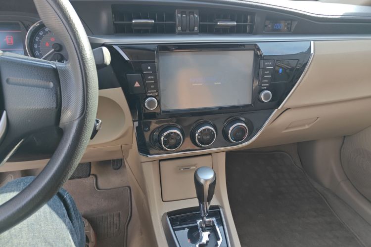 丰田 卡罗拉 2014款 1.6L CVT GL-i中控内饰16