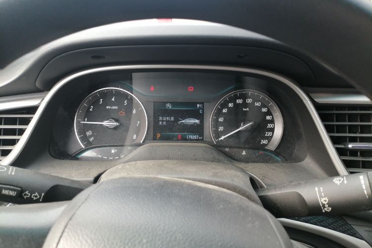 别克 英朗 2015款 18T 双离合豪华型中控内饰14