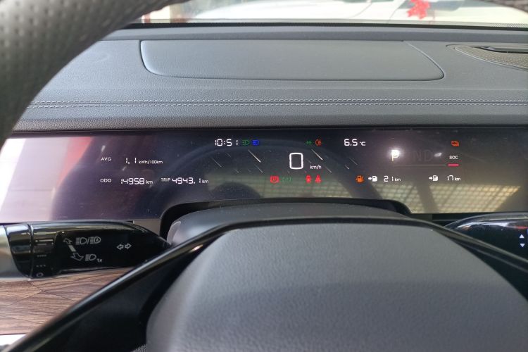 哪吒汽车 哪吒S 2022款 增程版 1160km 后驱小版局部细节14