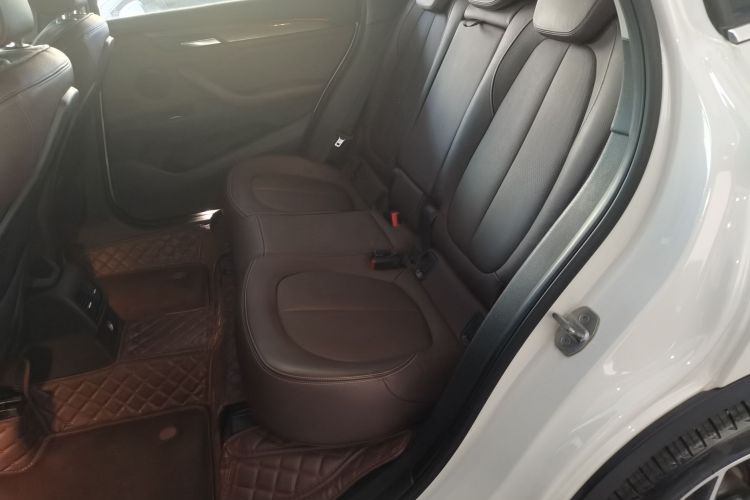 宝马X1 2018款 xDrive20Li 尊享型中控内饰21