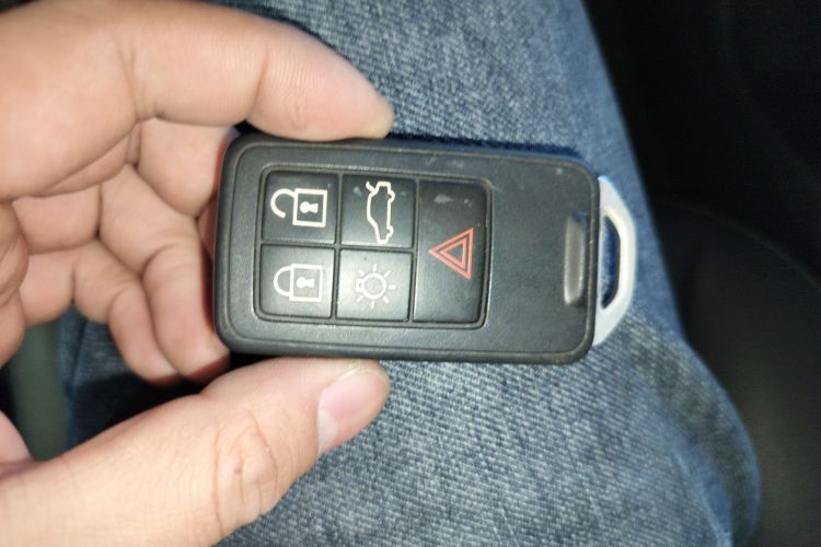 沃尔沃XC60 2017款 T5 智行升级版中控内饰11