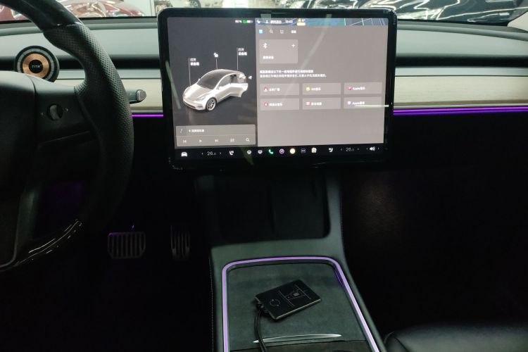 特斯拉 Model Y 2022款 改款 后轮驱动版中控内饰16