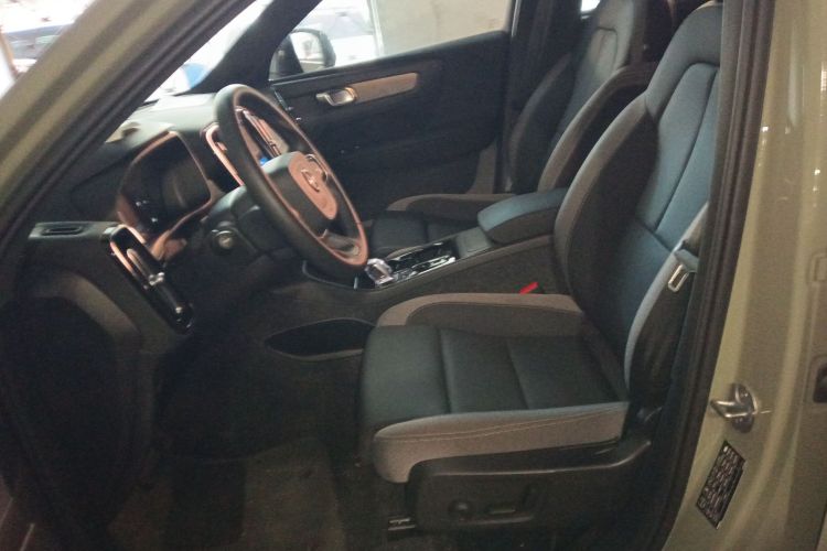 沃尔沃XC40 2024款 B3 智远运动版局部细节19