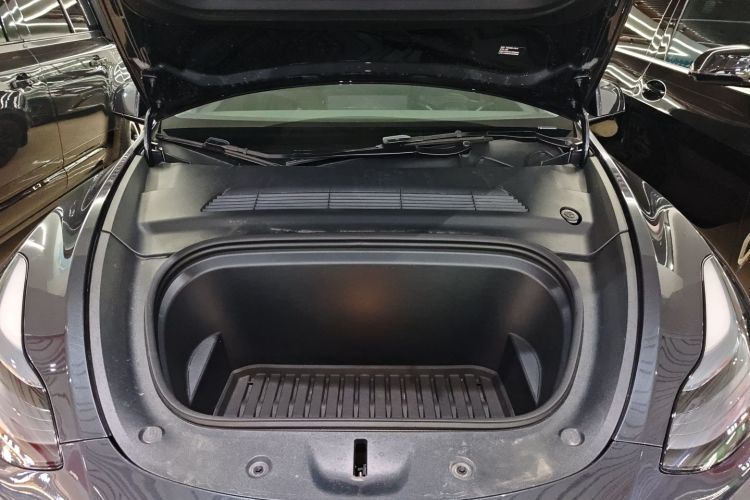 特斯拉 Model Y 2024款 长续航全轮驱动版机舱底盘24