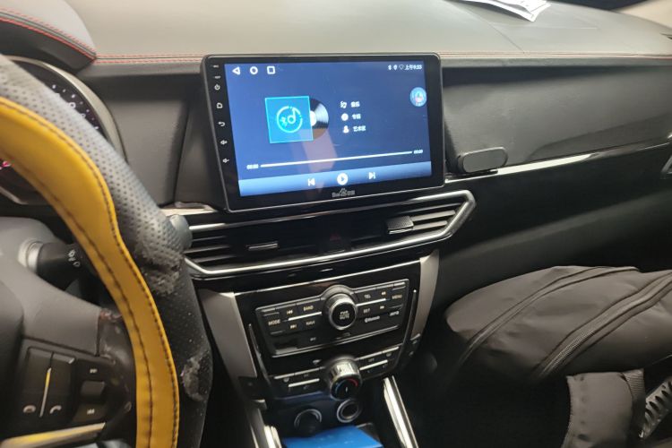 众泰 大迈X5 2015款 1.5T 手动尊贵型 国IV中控内饰16