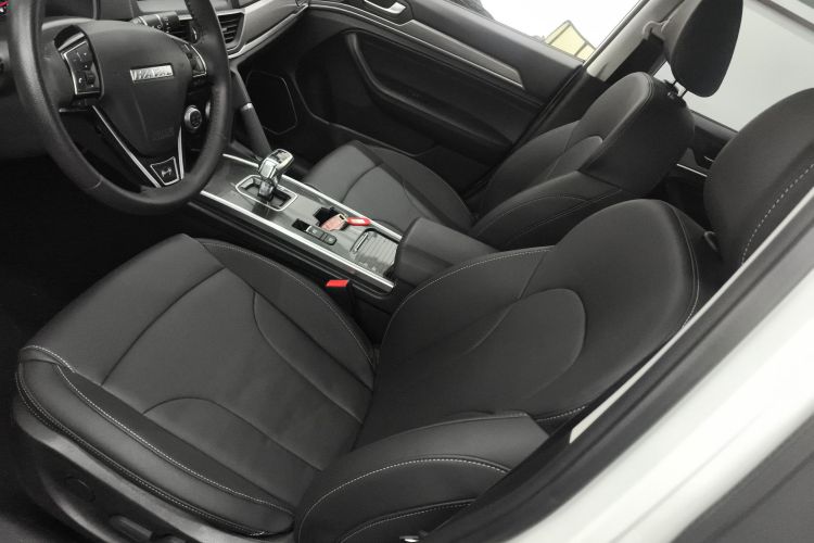 哈弗H6 2021款 运动版 1.5T 自动精英智联型 U型格栅中控内饰19