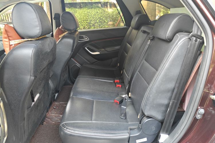 江铃 驭胜S350 2016款 2.0T 自动两驱汽油豪华天窗版7座中控内饰21