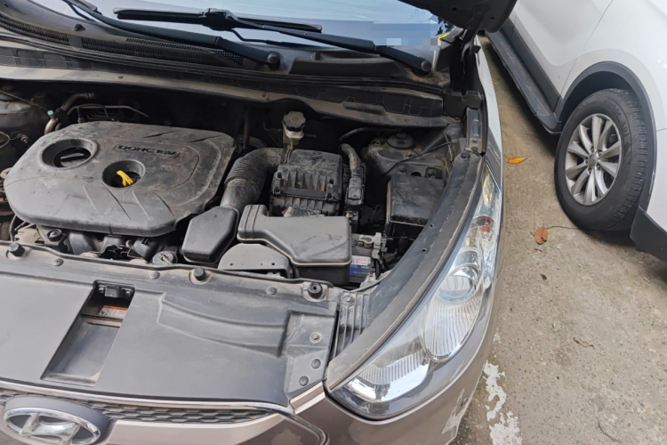 北京现代ix35 2012款 2.0L 自动两驱精英版GLS局部细节9007