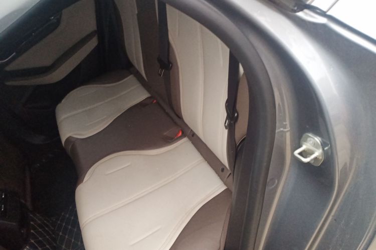 比亚迪 秦PLUS 2024款 荣耀版 DM-i 55KM领先型中控内饰21