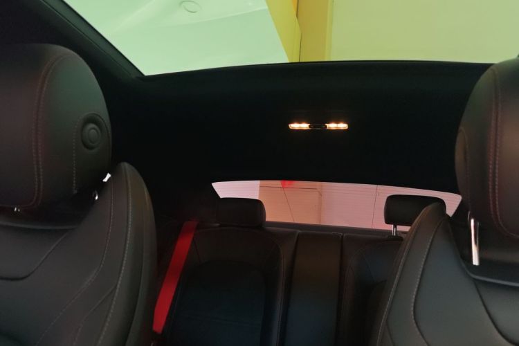 奔驰C级(进口) 2022款 改款 C 260 轿跑车局部细节22