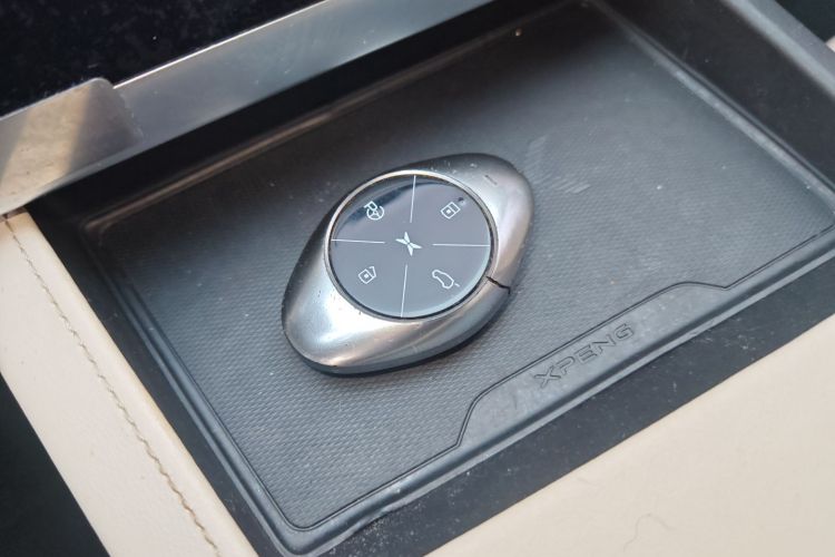 小鹏G3 2020款 520 智享版中控内饰7001