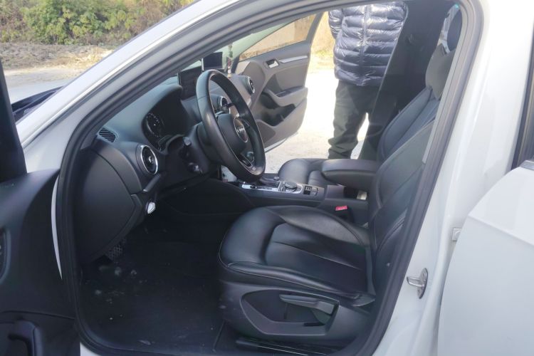 奥迪A3 2020款 Sportback 35 TFSI 进取型 国VI中控内饰19