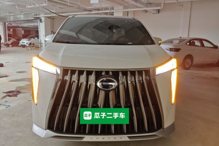 广汽传祺 传祺M8 2023款 宗师系列 双擎 御尊版车身外观6001