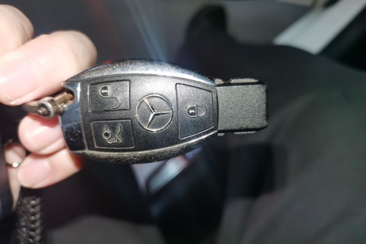 奔驰C级 2018款 C 200 L 运动版 成就特别版中控内饰7001