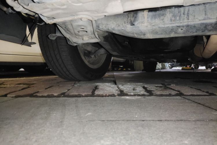 丰田 凯美瑞 2012款 2.5G 豪华版局部细节9001