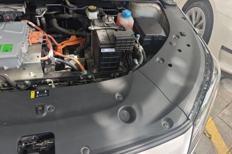 埃安 AION S Plus 2023款 80 科技版 三元锂局部细节9007