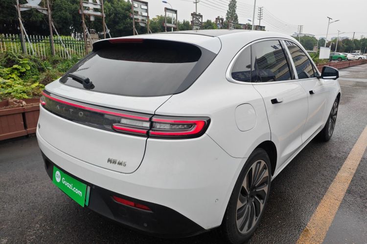 鸿蒙智行 问界M5 2022款 增程后驱标准版车身外观7