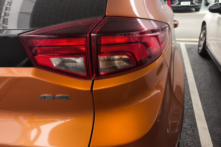 名爵 锐腾 2016款 1.5TGI 手动超值版车身外观9