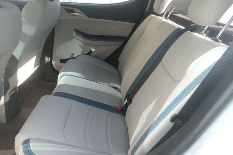 比亚迪 元Pro 2023款 401KM豪华型中控内饰7004