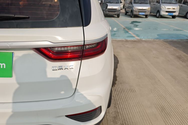 吉利汽车 远景X6 2020款 1.4T CVT尊贵型车身外观9