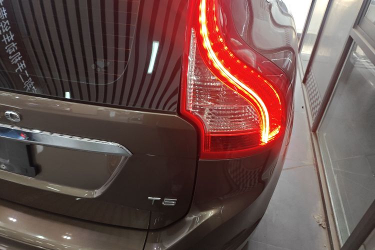 沃尔沃XC60 2016款 T5  智远版车身外观9