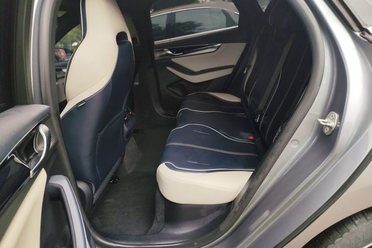 比亚迪 秦PLUS 2021款 DM-i 55KM 旗舰型中控内饰21