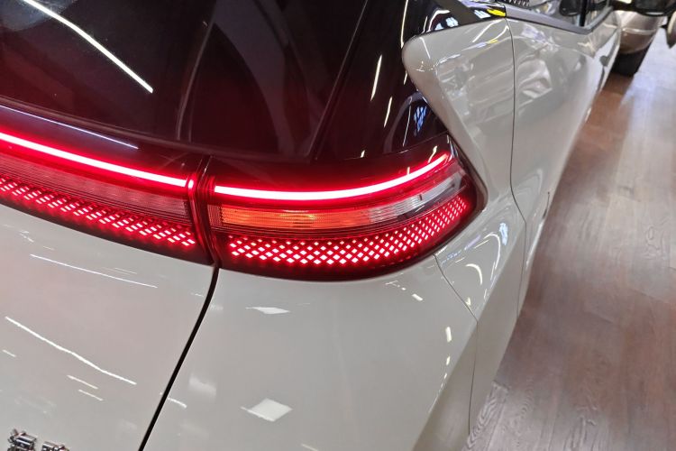 比亚迪 海鸥 2024款 荣耀版 405km 飞翔版车身外观6006