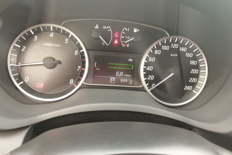 日产 轩逸 2019款 经典 1.6XE CVT舒适版中控内饰14