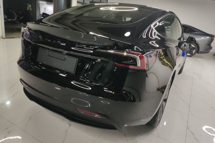 特斯拉 Model 3 2025款 改款 长续航全轮驱动版车身外观6005