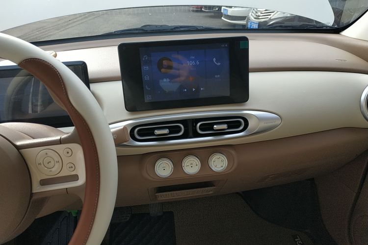 五菱汽车 宏光MINIEV 2025款 四门版 臻享+款中控内饰16