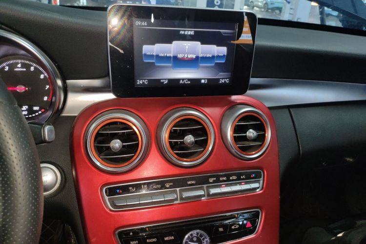 奔驰C级(进口) 2018款 C 200 旅行轿车局部细节16