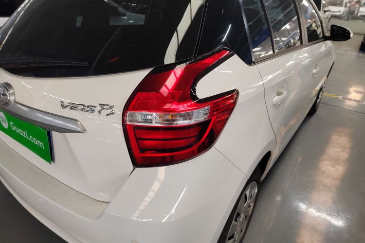 丰田 威驰FS 2019款 1.5L CVT锋驰版车身外观9