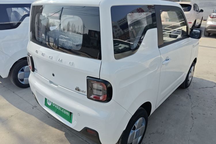 吉利银河 2024款 熊猫mini 200km 耐力熊车身外观7