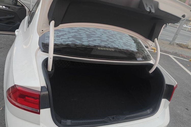 大众 凌渡 2018款 280TSI DSG舒适版机舱底盘23