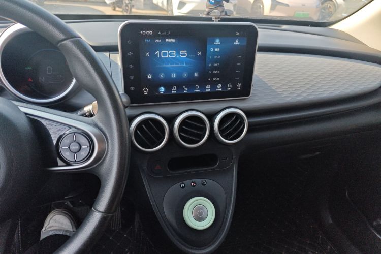 欧拉黑猫 2022款 301km 萌动型 磷酸铁锂中控内饰16