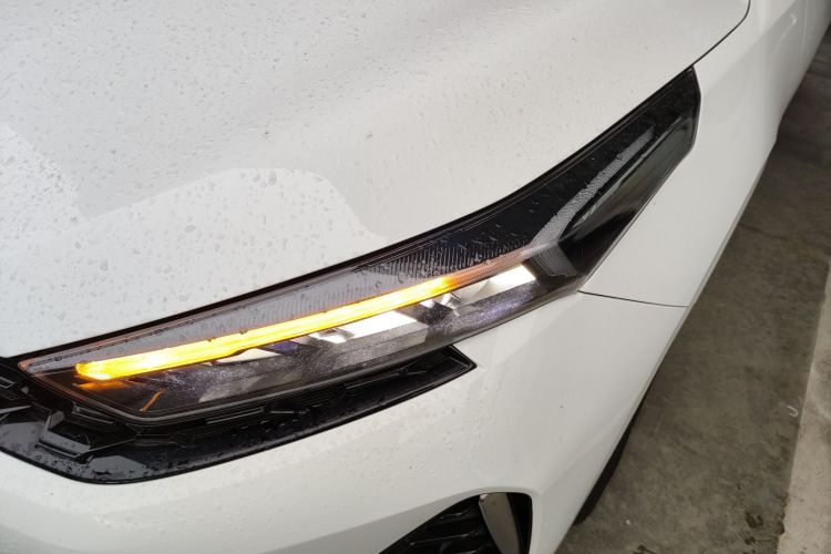 起亚K3 2024款 1.5L CVT豪华智享版车身外观36