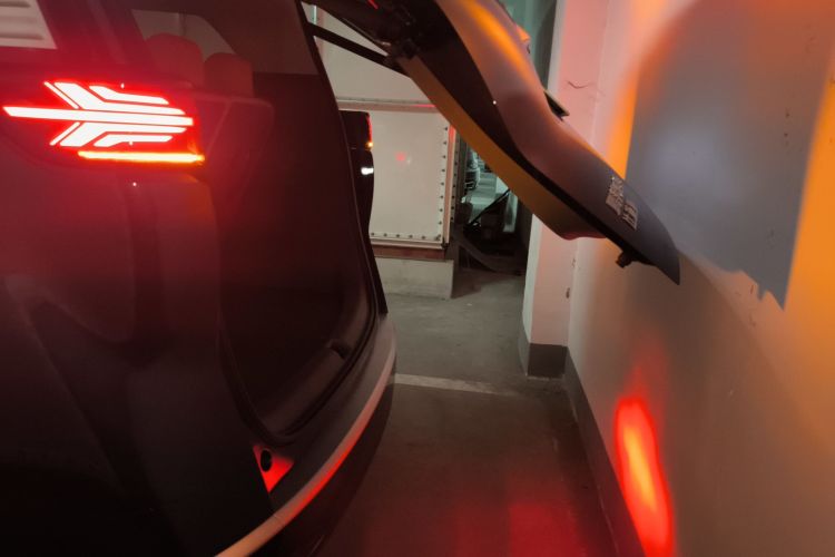 腾势D9 2022款 DM-i 1040 尊贵型局部细节23