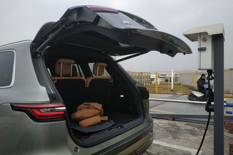 理想汽车 理想ONE 2021款 增程6座版局部细节23